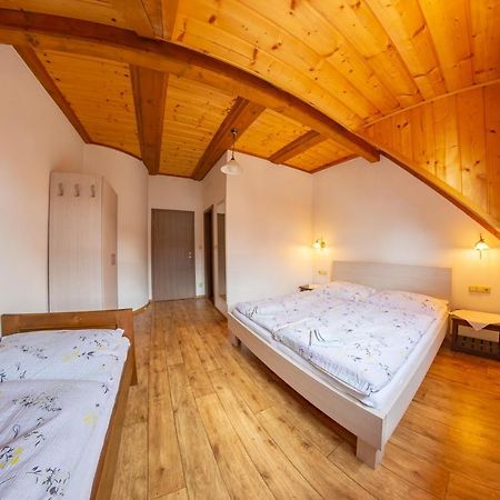 Pension&Restaurant U Koňské dráhy Holkov Velešín Bagian luar foto