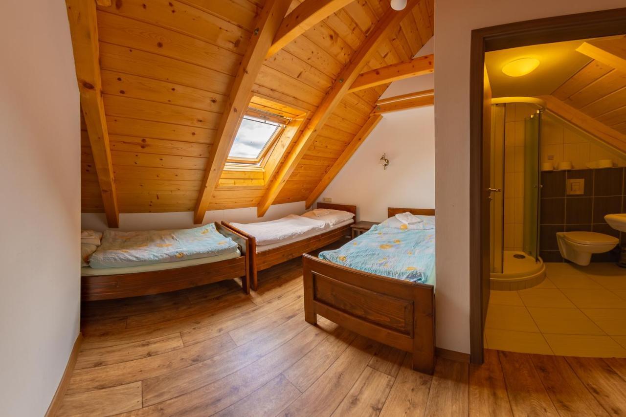 Pension&Restaurant U Koňské dráhy Holkov Velešín Bagian luar foto